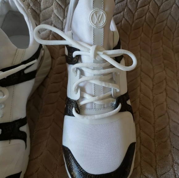 Louis VUITTON SNEAKERS WHITE MONOGRAM TEXTILE & MONOGRAM SIZE 41=11 US - Picture 4 of 17